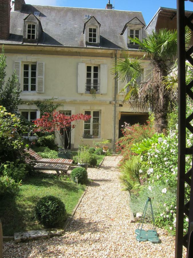 Bed and Breakfast Le Murmure De La Falaise Beaumont-le-Roger Exteriér fotografie